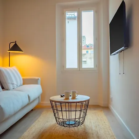 #302-heart Of Vieil - Place Nationale-high-end Newly Renovated & Furnished Apartamento Antibes