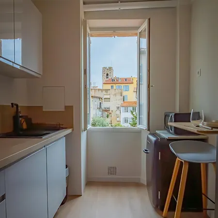 Apartamento #302-heart Of Vieil - Place Nationale-high-end Newly Renovated & Furnished