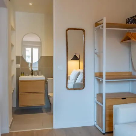 דירה #302-heart Of Vieil - Place Nationale-high-end Newly Renovated & Furnished *