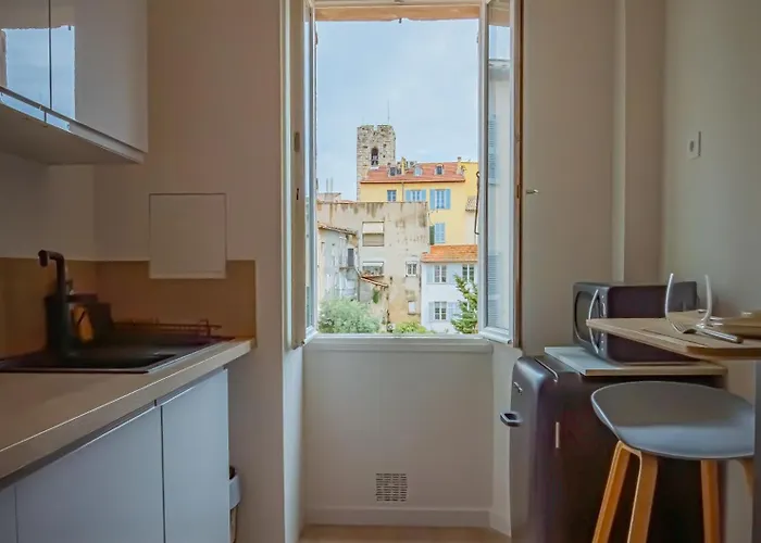 Apartamento #302-heart Of Vieil - Place Nationale-high-end Newly Renovated & Furnished