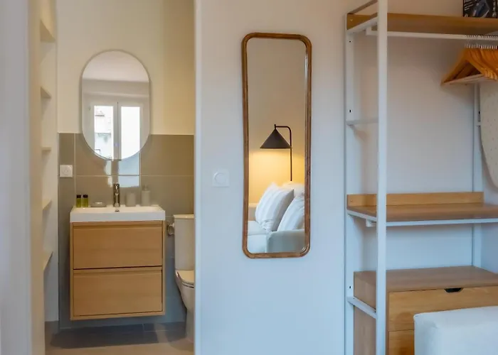 Apartamento #302-heart Of Vieil - Place Nationale-high-end Newly Renovated & Furnished *