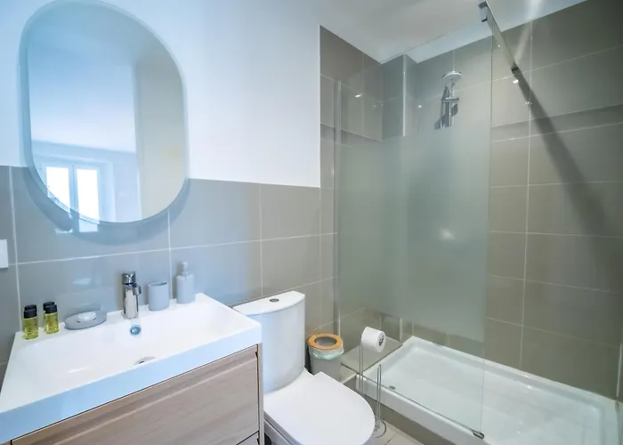 #302-heart Of Vieil - Place Nationale-high-end Newly Renovated & Furnished Apartamento Antibes